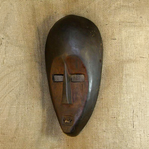 Yaka Mask 7 Left Angle