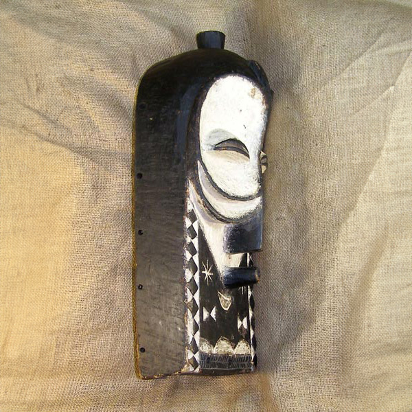 Yaka Mask 9 Right Side