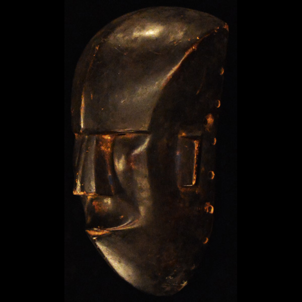 Yaka Mask 4 Left Angle
