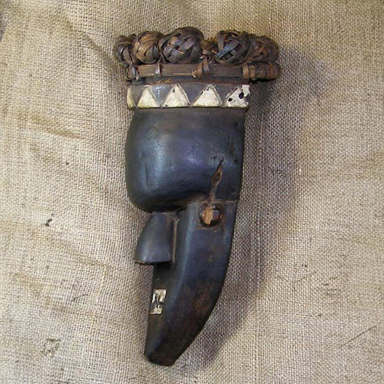Yaka Mask 5 left side