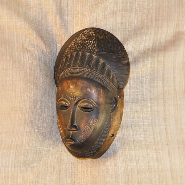 Yaure Mask 25 Left Angle