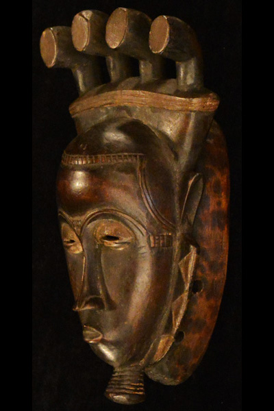 Yaure Mask 31 Left Angle