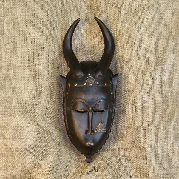 Yaure Mask 16 front
