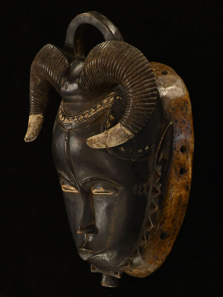 Yaure Mask 37 Left Angle