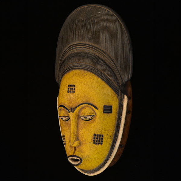 Yaure Mask 40 Left Angle