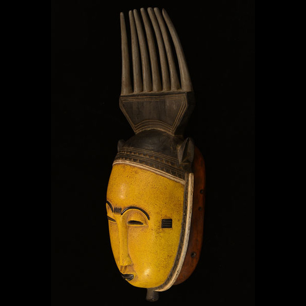 Yaure Mask 41 Left Angle