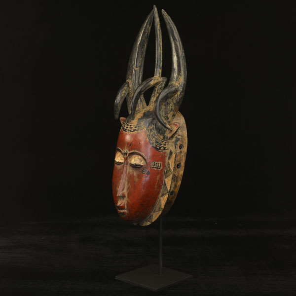 African Yaure mask Left Angle