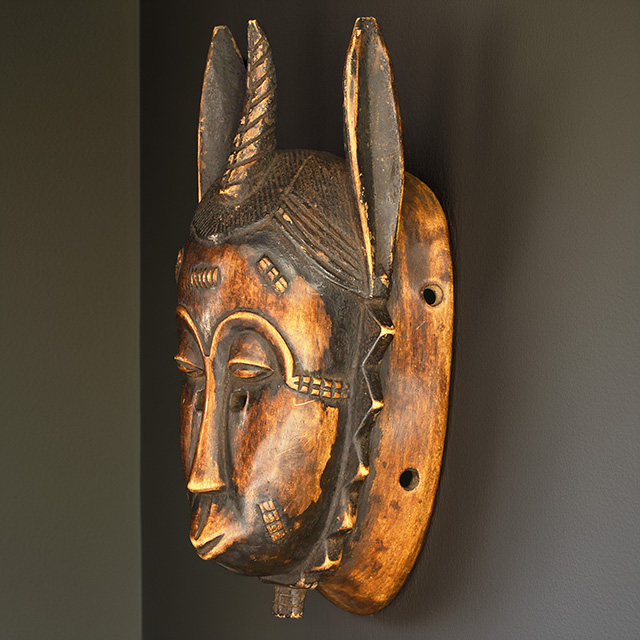 Yaure Mask 21 Left Angle