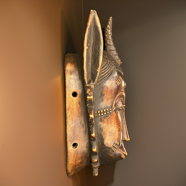 Yaure Mask 21 Right Side