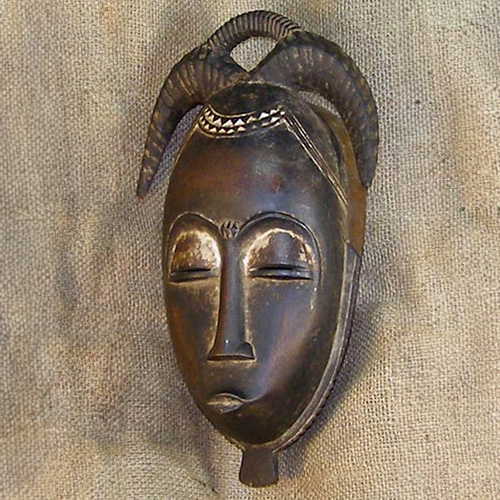 Yaure Mask 9 Left Angle