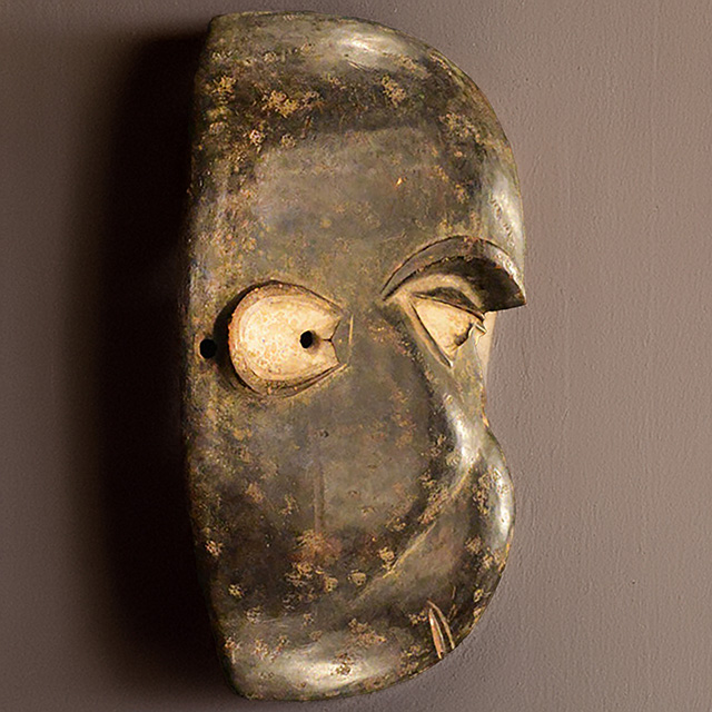 Yombe Monkey Mask 3 Right Side